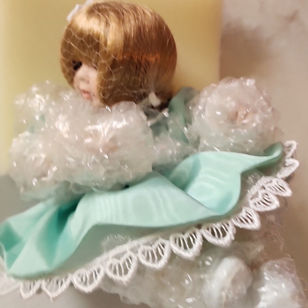 NIB Marie Osmonds Porcelain Doll Mommy's Girl Tiny Tot Hand Numbered